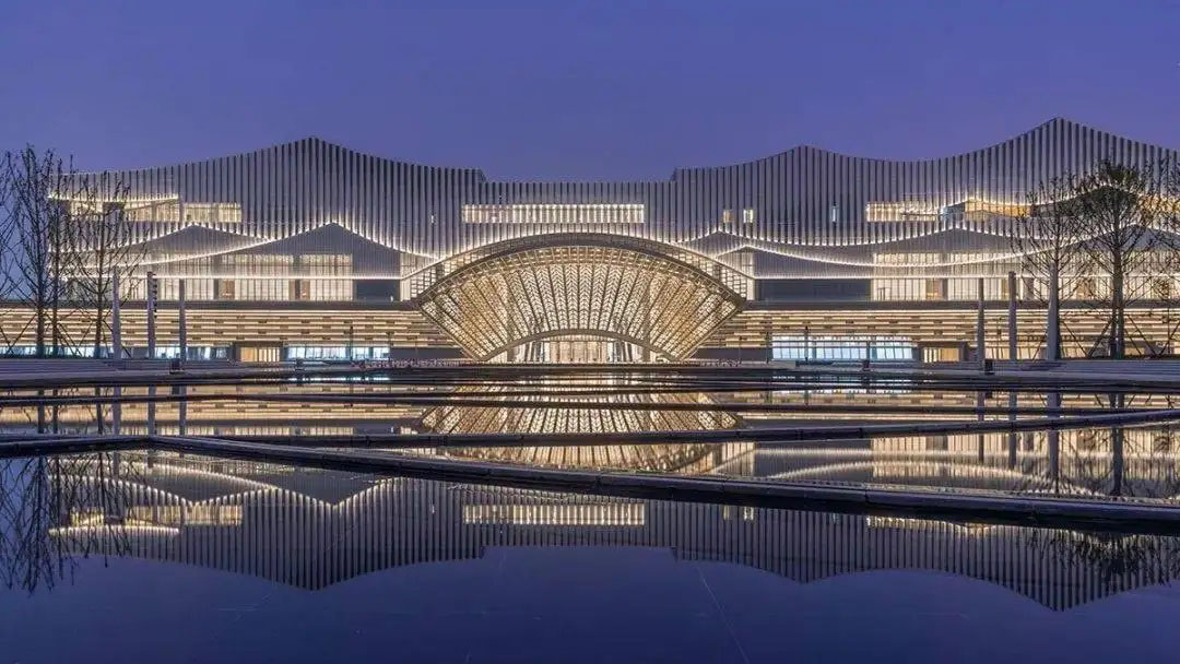 ��ɳ���ʻ�չ����