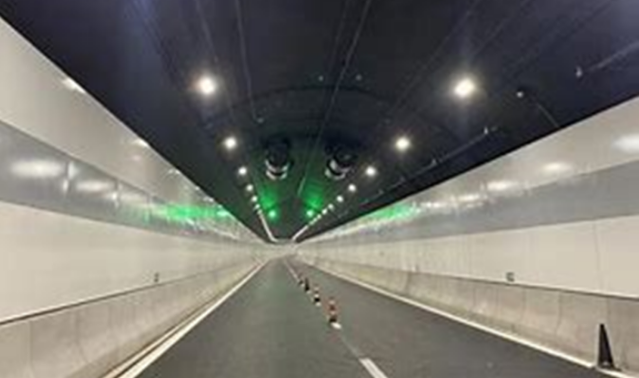 �����Ļ�����·����ɽ����